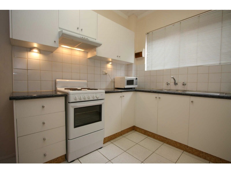 01/04  CALLIOPE STREET, Guildford NSW 2161