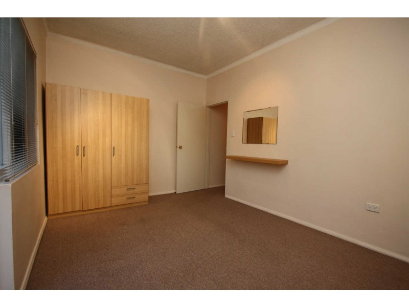 01/04  CALLIOPE STREET, Guildford NSW 2161