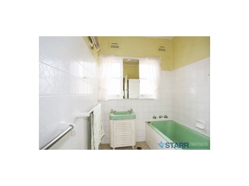 107 Military Road, Guildford NSW 2161