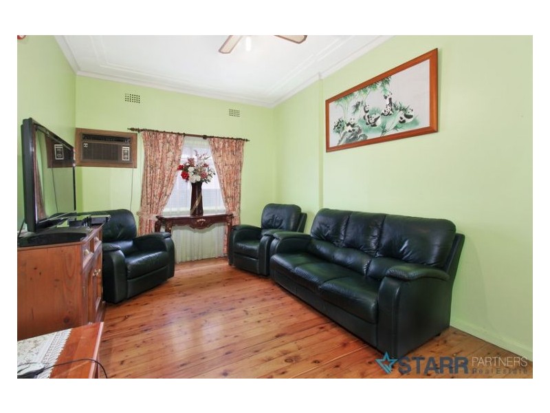 31 Montrose Avenue, Merrylands NSW 2160