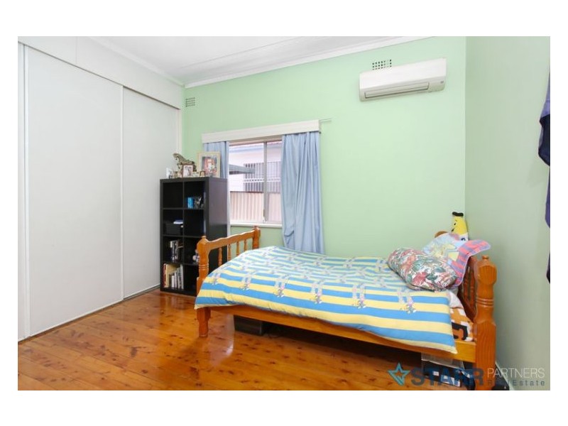 31 Montrose Avenue, Merrylands NSW 2160
