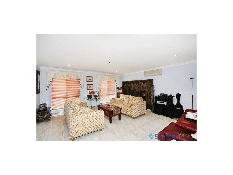 6 Tathira Crescent, Merrylands NSW 2160