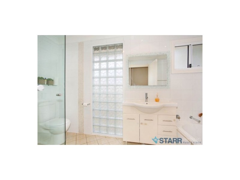 8 Braeside Road, Greystanes NSW 2145