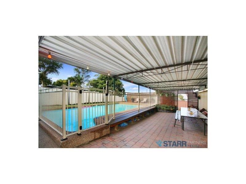 8 Braeside Road, Greystanes NSW 2145