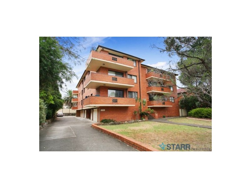 8/29 Neil Street, Merrylands NSW 2160