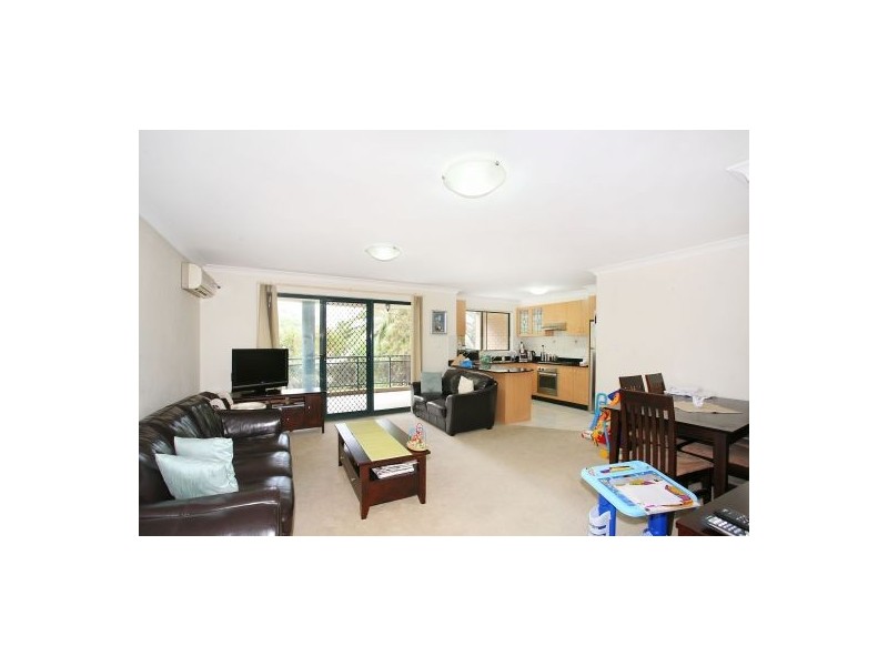 18/12-16 Blaxcell Street, Granville NSW 2142
