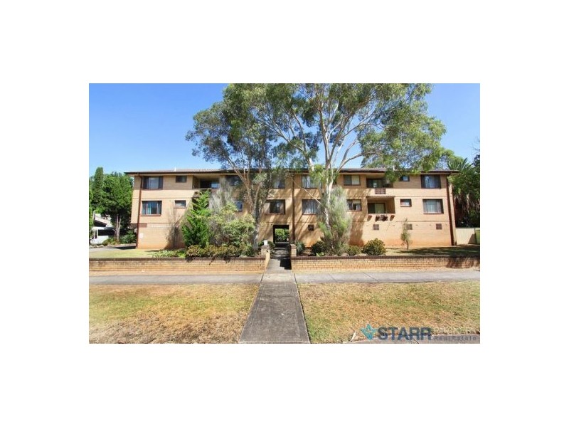 13/4 Arthur Street, Merrylands NSW 2160