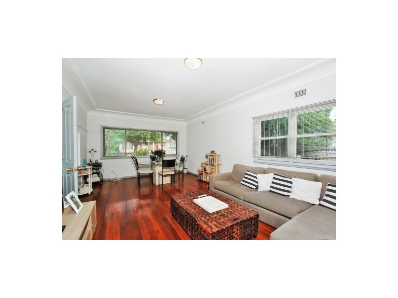 33 Mountford Avenue, Guildford NSW 2161