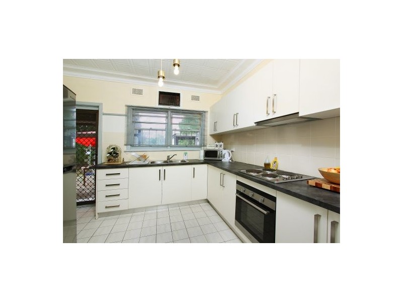 33 Mountford Avenue, Guildford NSW 2161