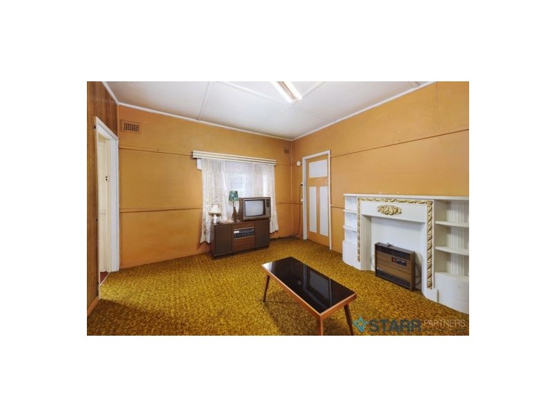 6 Fairview Street, Guildford NSW 2161