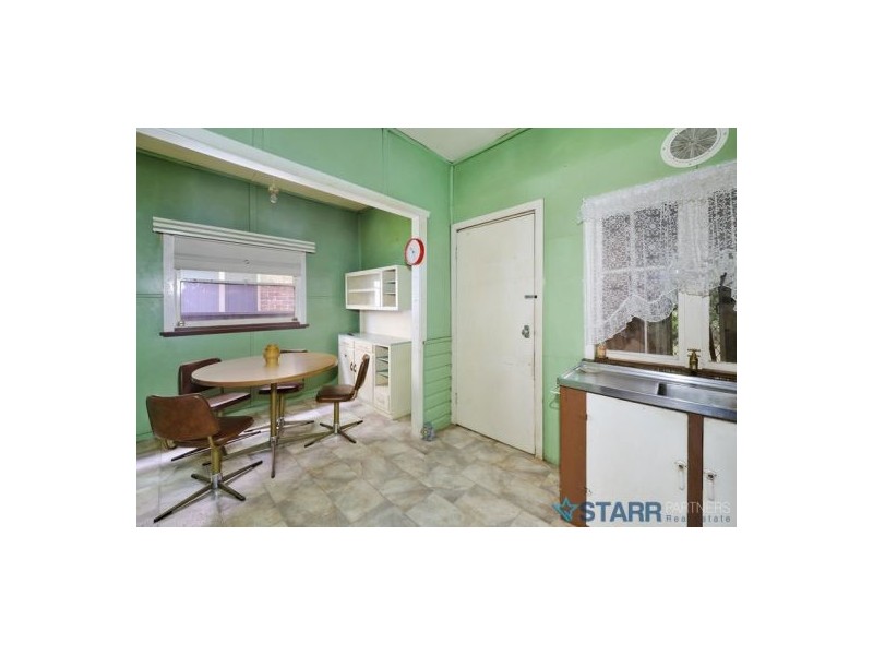 6 Fairview Street, Guildford NSW 2161