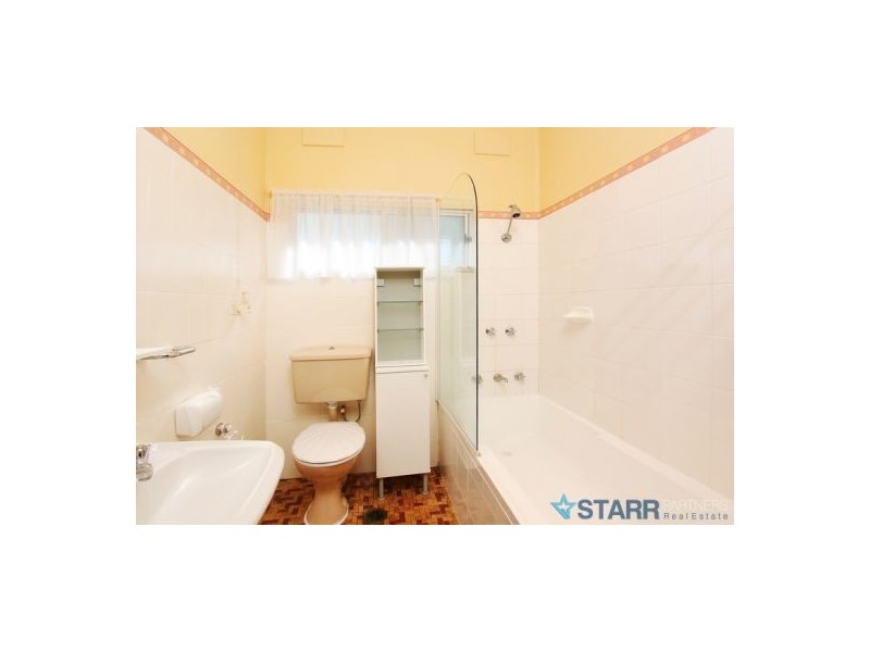 100 Fairfield Road, Guildford NSW 2161
