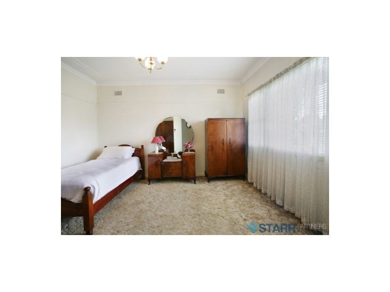 5 Carhullen Street, Merrylands NSW 2160