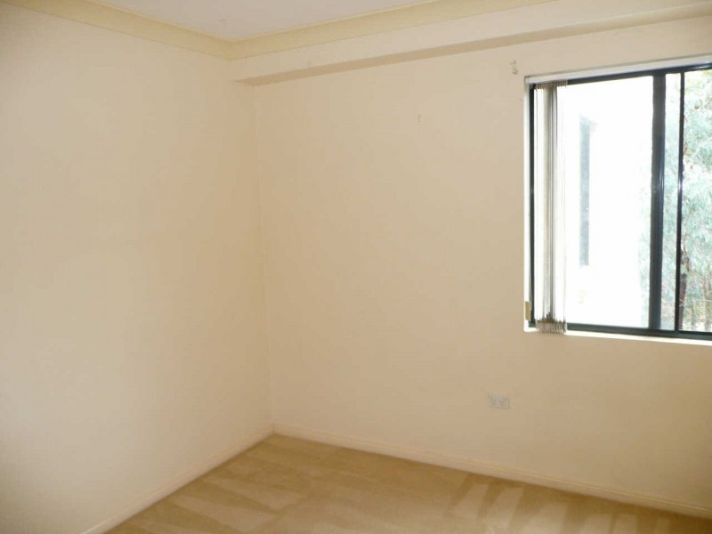 18/2  KANE STREET, Guildford NSW 2161