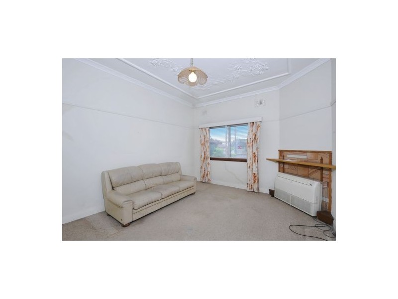 7 Locksley Avenue, Merrylands NSW 2160