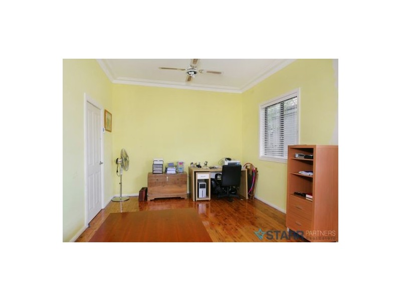 33 Bursill Street, Guildford NSW 2161