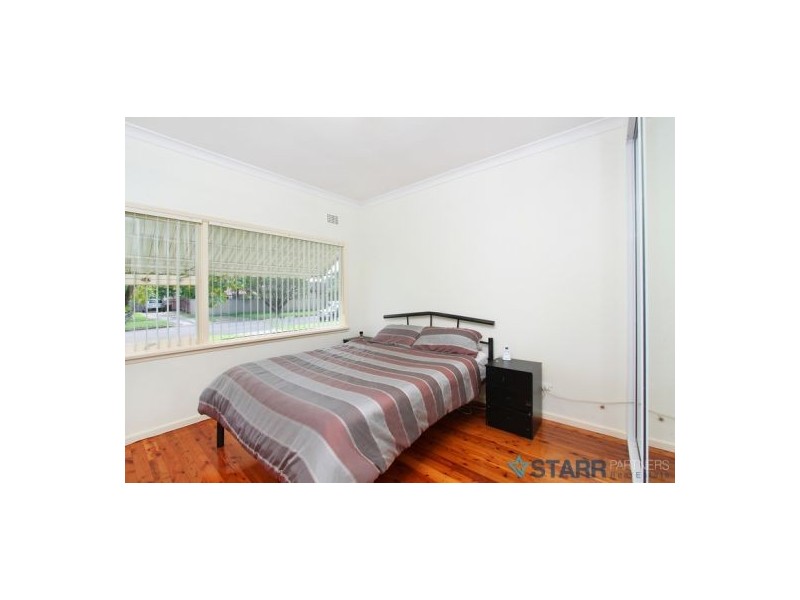 11 Oklahoma Avenue, Toongabbie NSW 2146