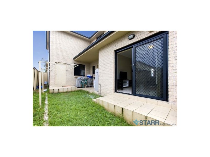 2/7 Park Street, Merrylands NSW 2160