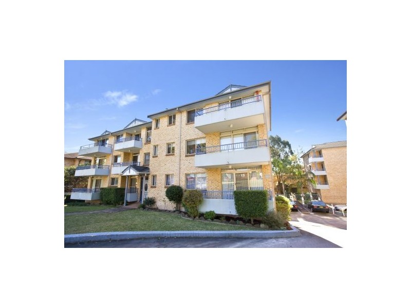 14/261 Dunmore Street, Pendle Hill NSW 2145