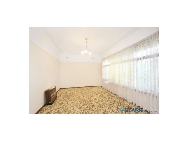 17 Virginia Street, Guildford West NSW 2161