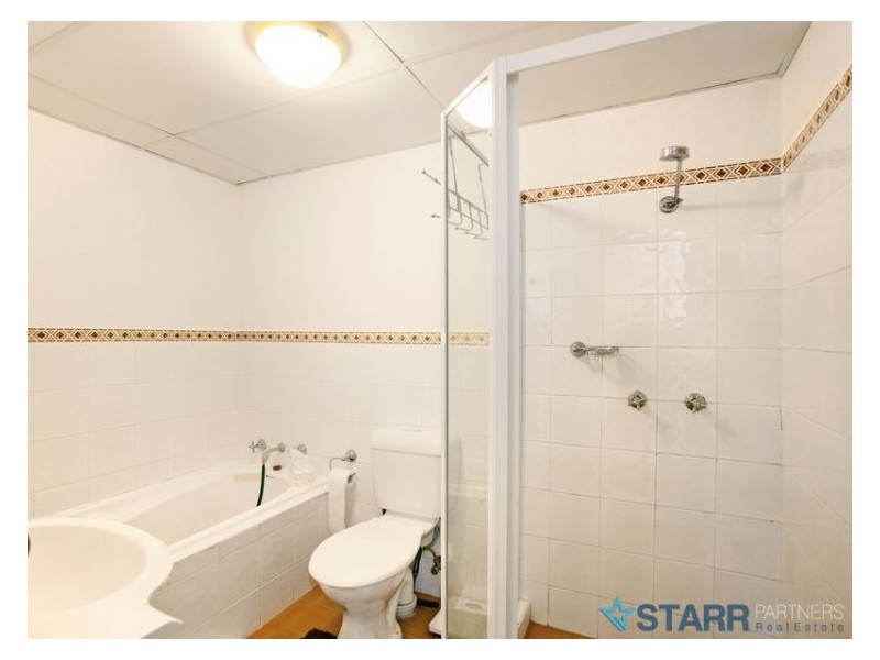 18/2-4 Kane Street, Guildford NSW 2161