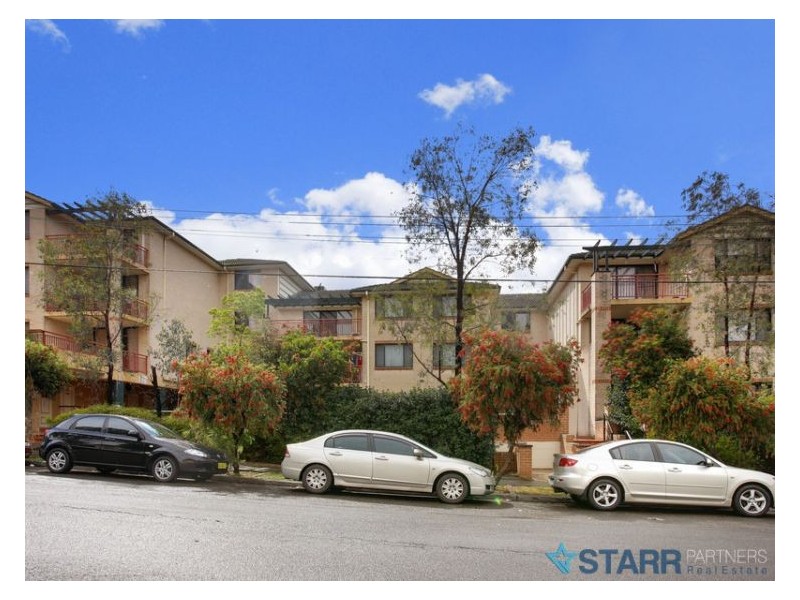 18/2-4 Kane Street, Guildford NSW 2161