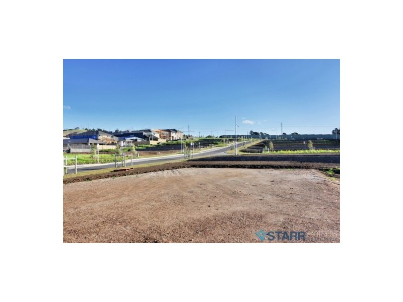 5 (Lot 758) Nijong Drive, Pemulwuy NSW 2145
