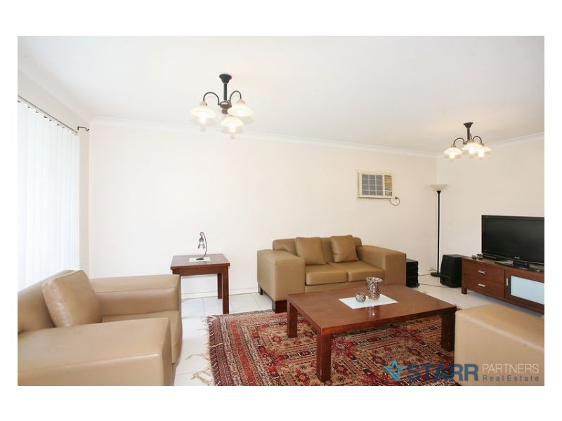 20 Greenmeadows Crescent, Toongabbie NSW 2146