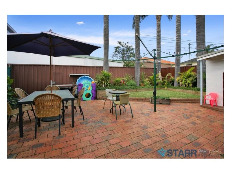 18 Warialda Street, Merrylands NSW 2160