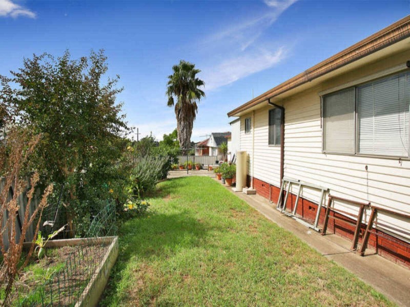 24  BERESFORD ROAD, Greystanes NSW 2145