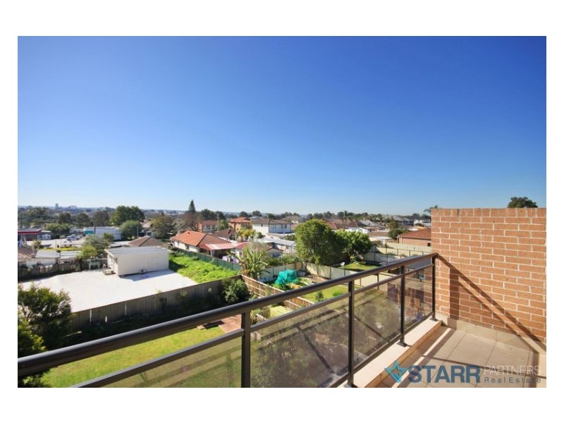 20/39 Earl Street, Merrylands NSW 2160