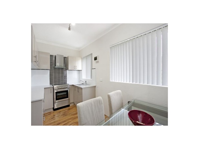 2/25 Addlestone Road, Merrylands NSW 2160