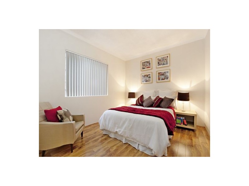 2/25 Addlestone Road, Merrylands NSW 2160