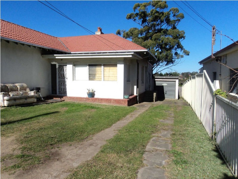 02/64  HAWKSVIEW STREET, Guildford NSW 2161