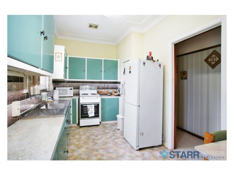 8 Desmond Street, Merrylands NSW 2160