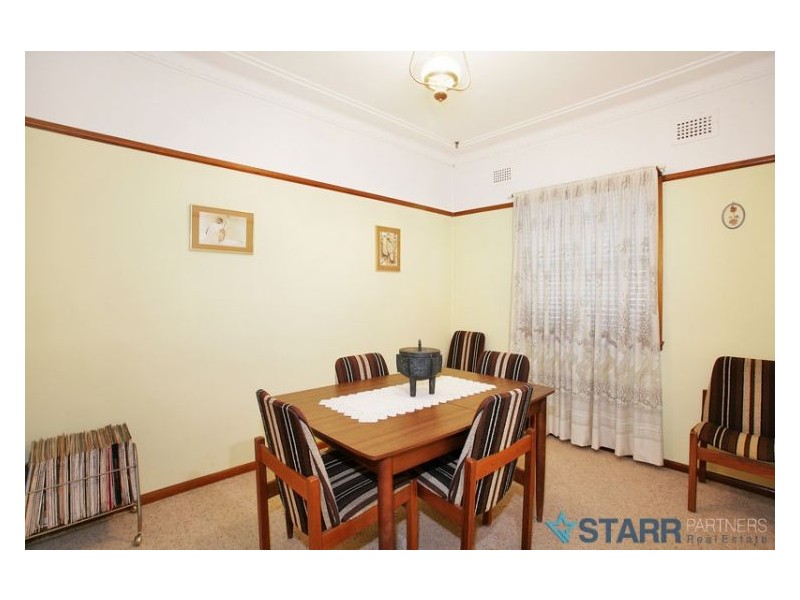 8 Desmond Street, Merrylands NSW 2160