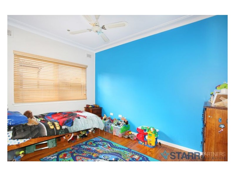 33 Sandra Street, Woodpark NSW 2164