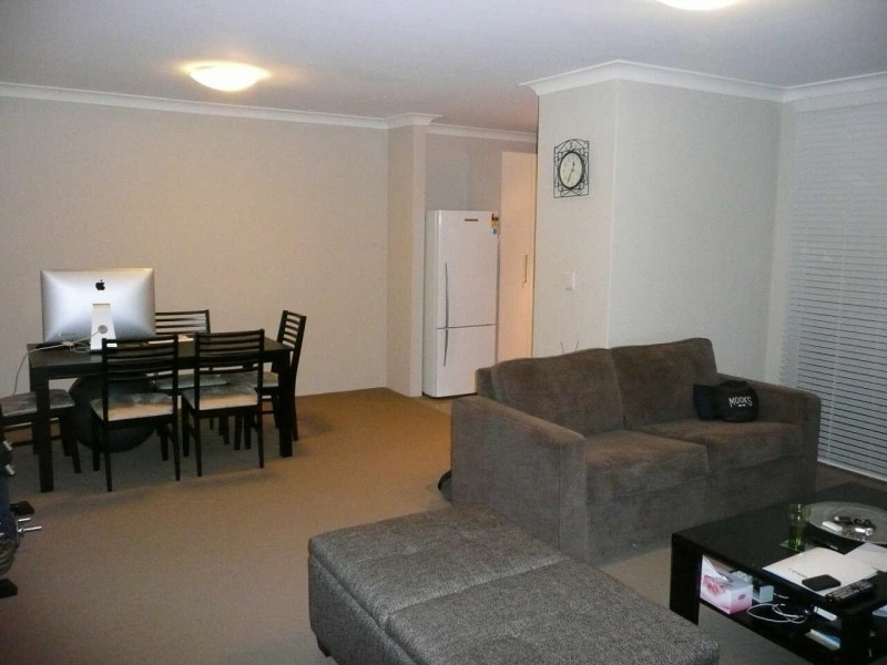 16/18  OXFORD STREET, Merrylands NSW 2160
