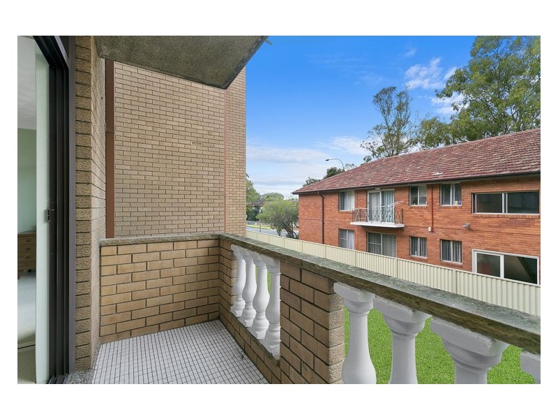 1/36-38 Treves Street, Merrylands NSW 2160