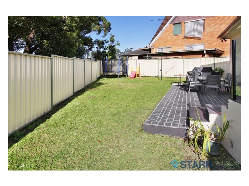6 Royal Place, Greystanes NSW 2145