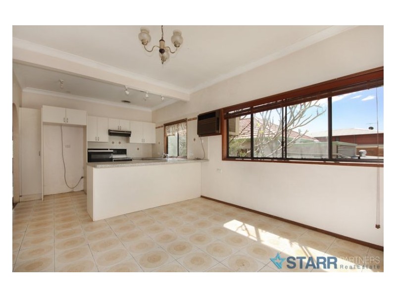 19 Anderson Street, Westmead NSW 2145