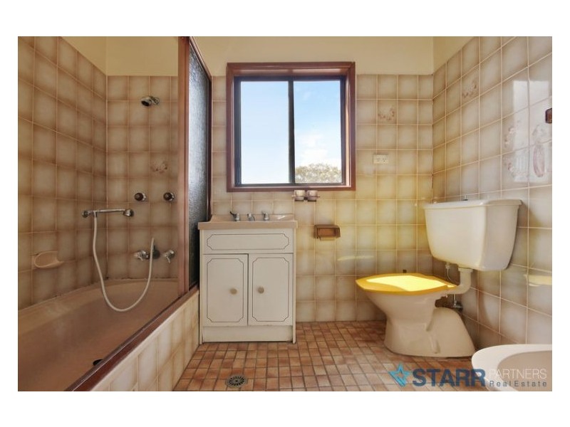 19 Anderson Street, Westmead NSW 2145