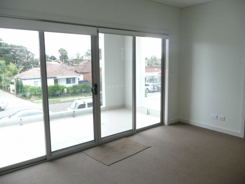 52  IRRIGATION ROAD, South Wentworthville NSW 2145