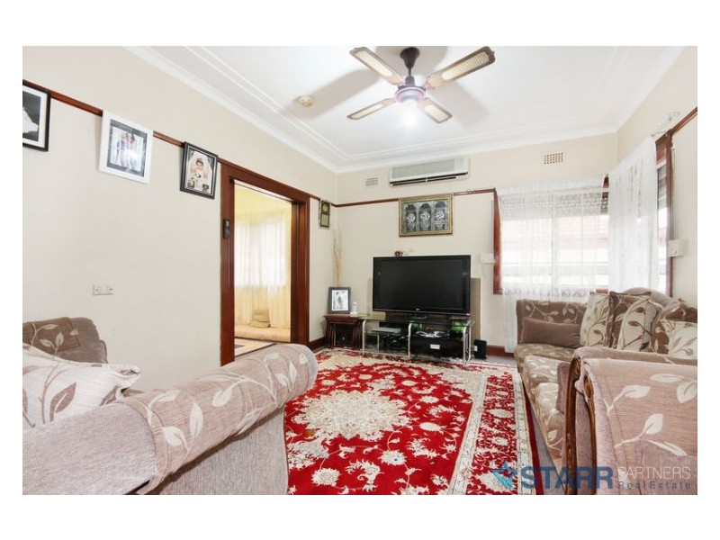 26 Rhodes Avenue, Guildford NSW 2161