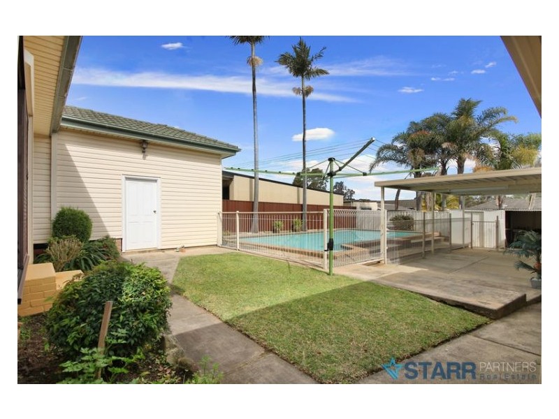 12 Robyn Street, Woodpark NSW 2164