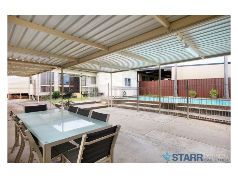 12 Robyn Street, Woodpark NSW 2164