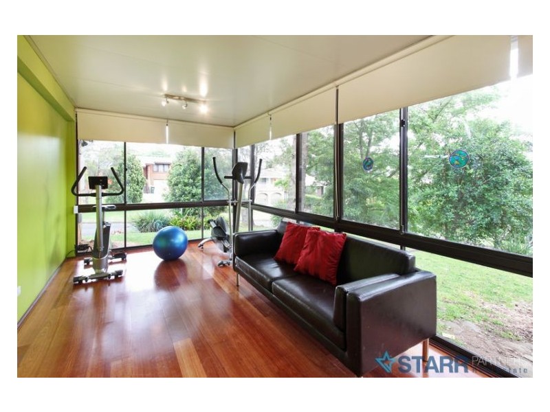 1 Dean Court, Baulkham Hills NSW 2153