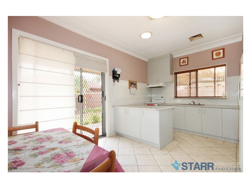 8 Namoi Street, Greystanes NSW 2145