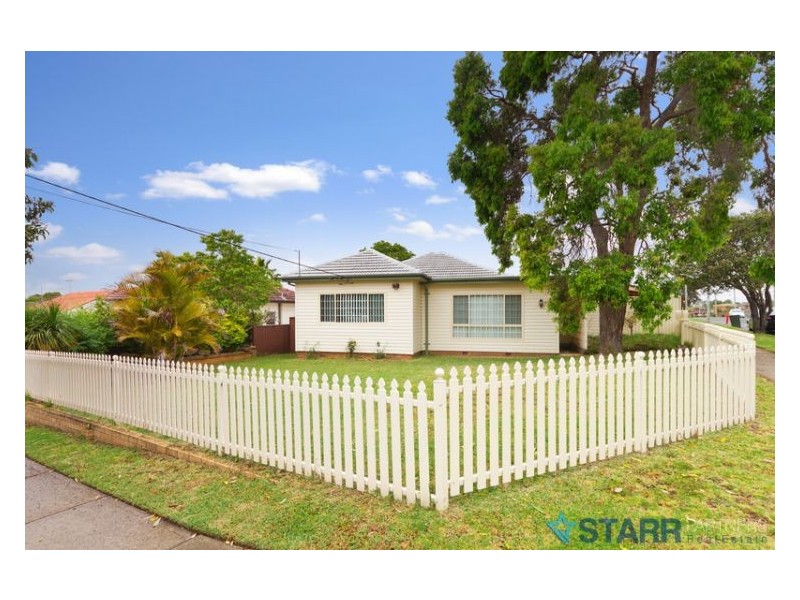 8 Namoi Street, Greystanes NSW 2145