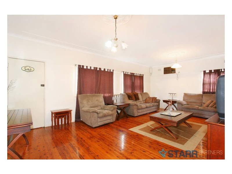 8 Charles Street, Guildford NSW 2161